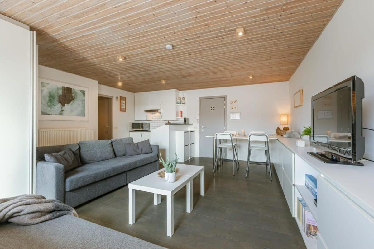 Huswell - Near The Beach With Terrace *